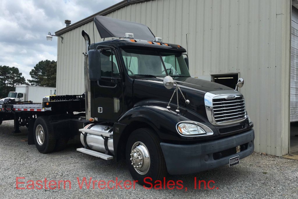 2007 Freightliner Day Cab Eastern Wrecker Sales Inc