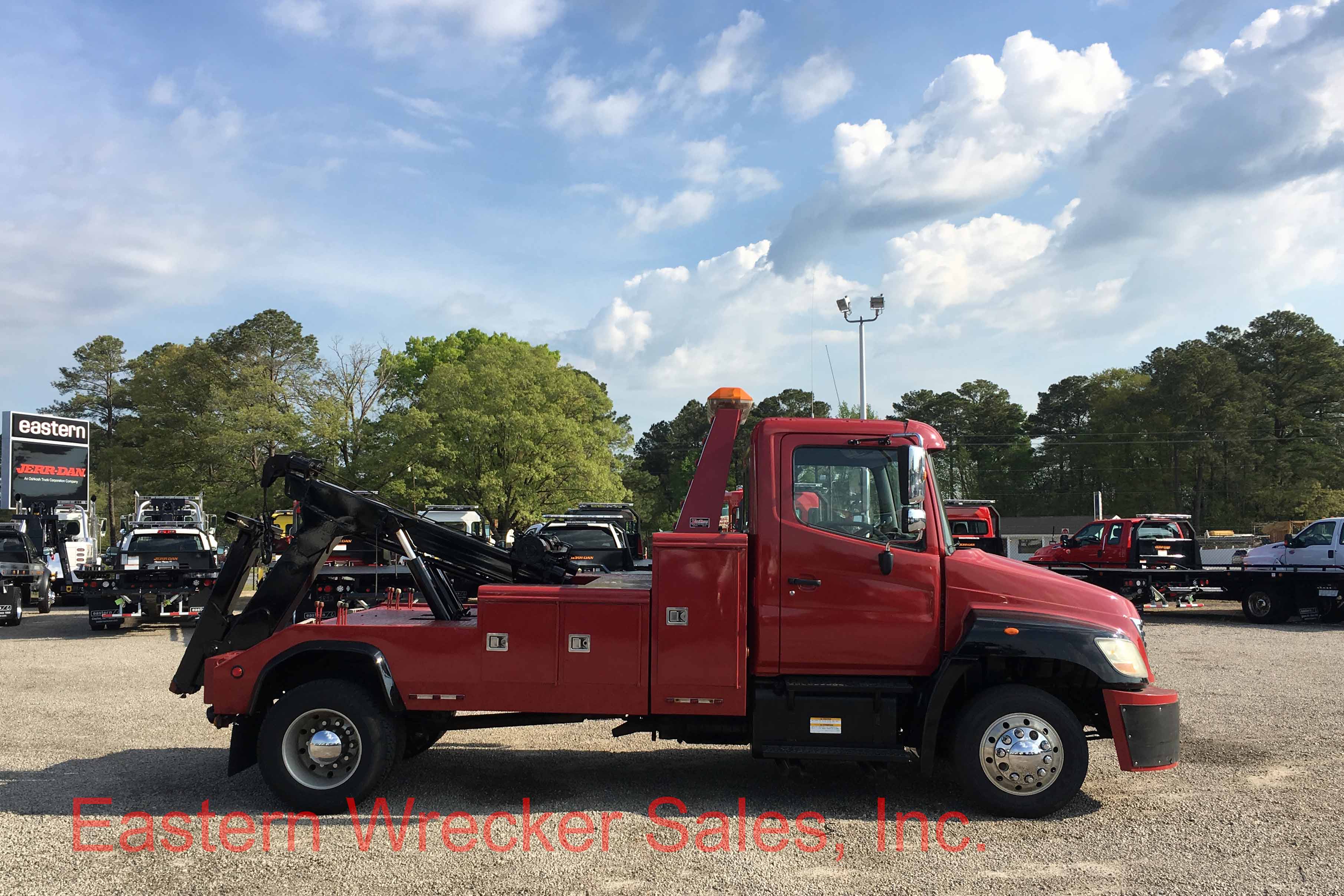 2008 Hino  with a Century EB4 Wrecker  Eastern Wrecker  