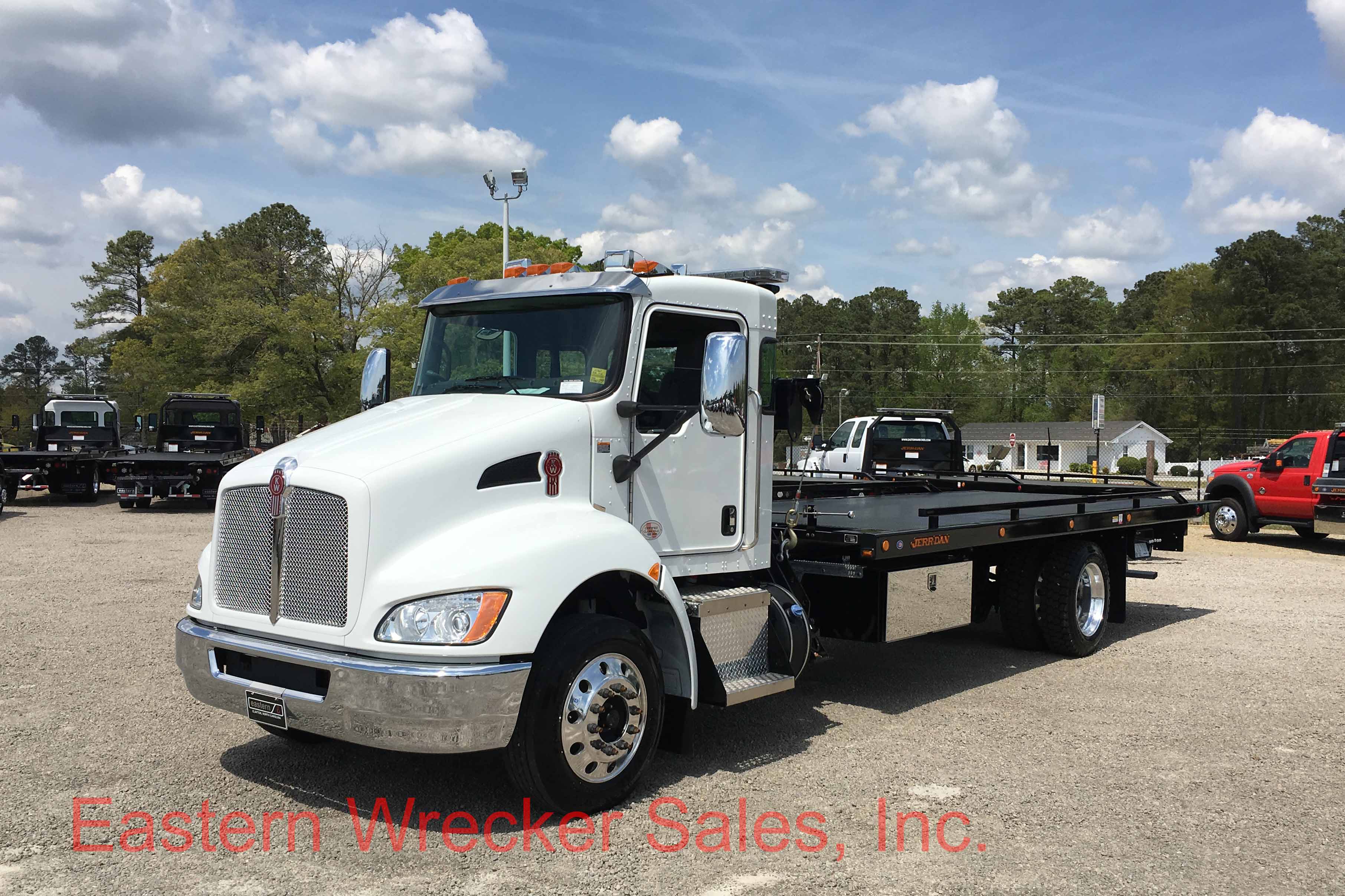 2018 Kenworth T270 with JerrDan 22' Steel 6 Ton Low Profile Car