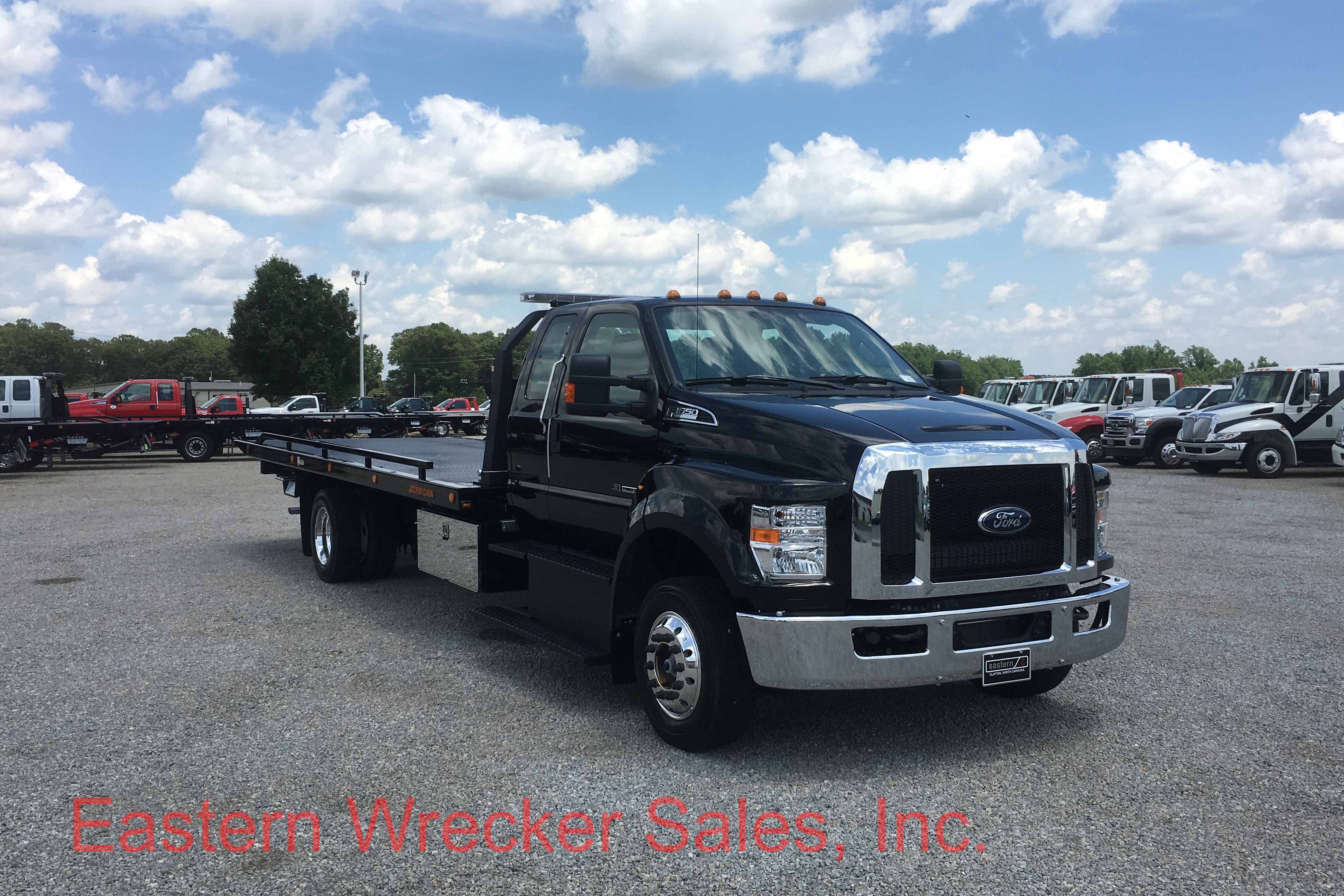 f6886_front_ps_2017_ford_f650_tow_truck_for_sale_jerr_dan_carrier