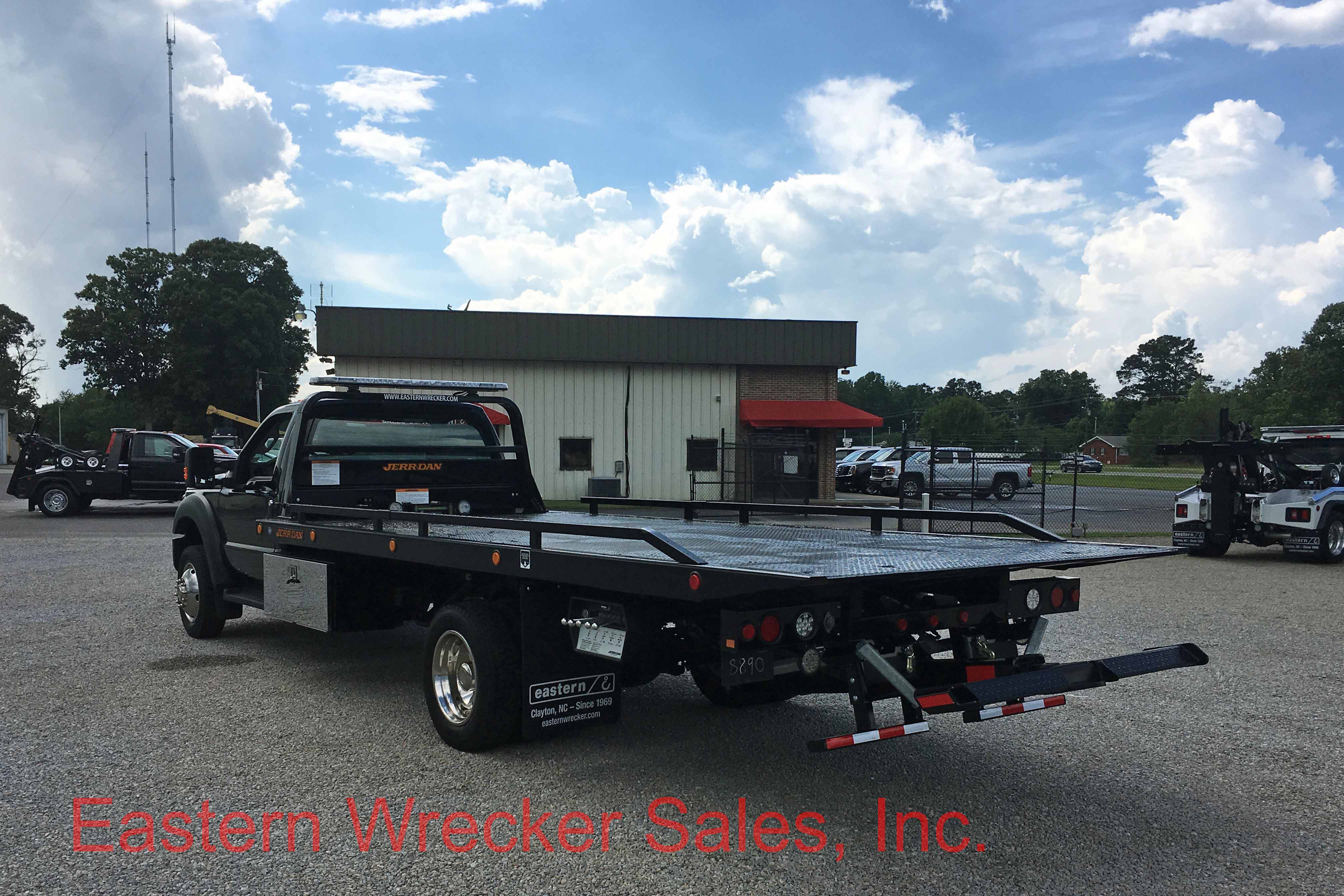 u4713_rear_ds_2016_ford_f550_tow_truck_for_sale_jerr_dan_car_carrier