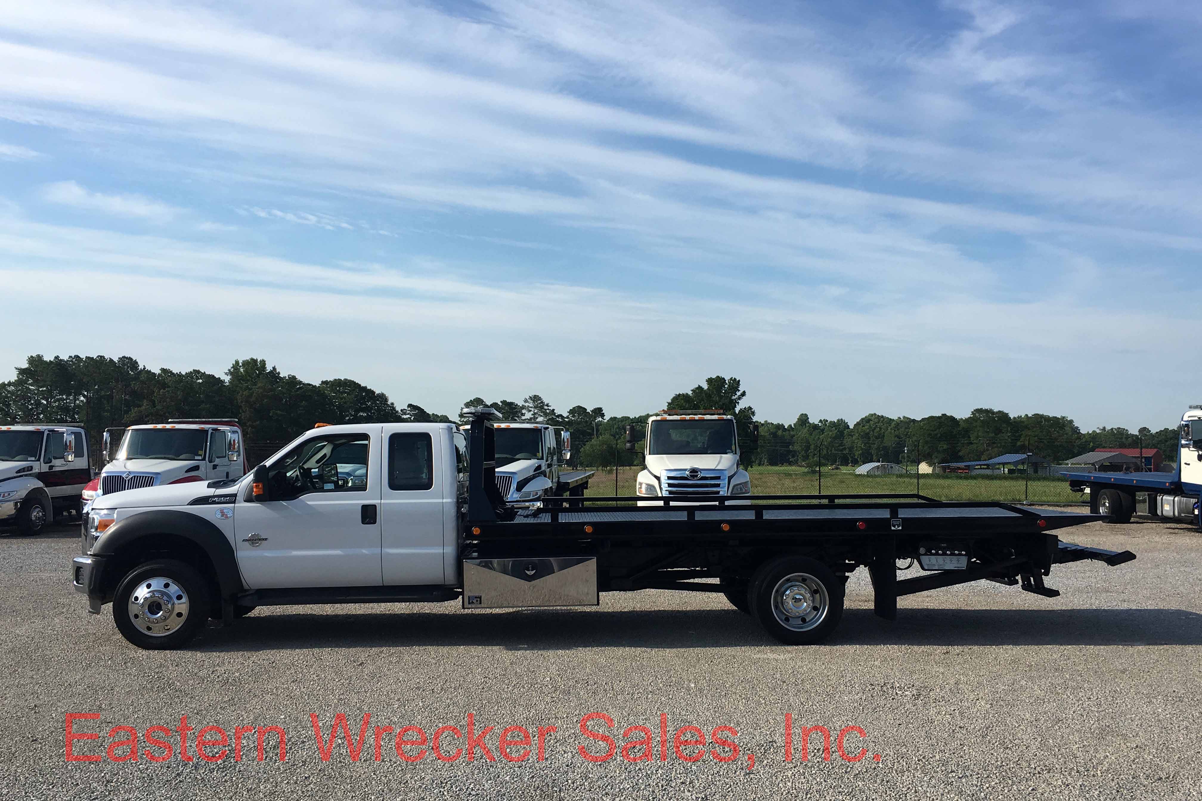 u4770_side_ds_2016_ford_f550_jerr_dan_tow_truck_car_carrier JerrDan