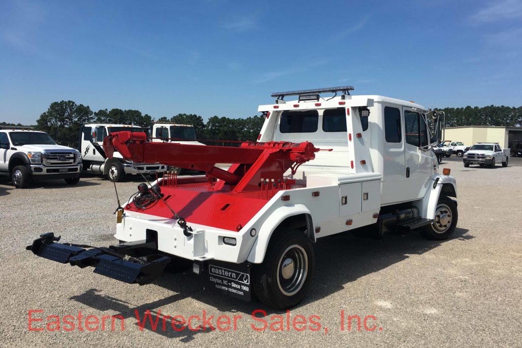 u6617_rear_ps_2000_freightliner_tow_truck_century_wrecker | Eastern ...