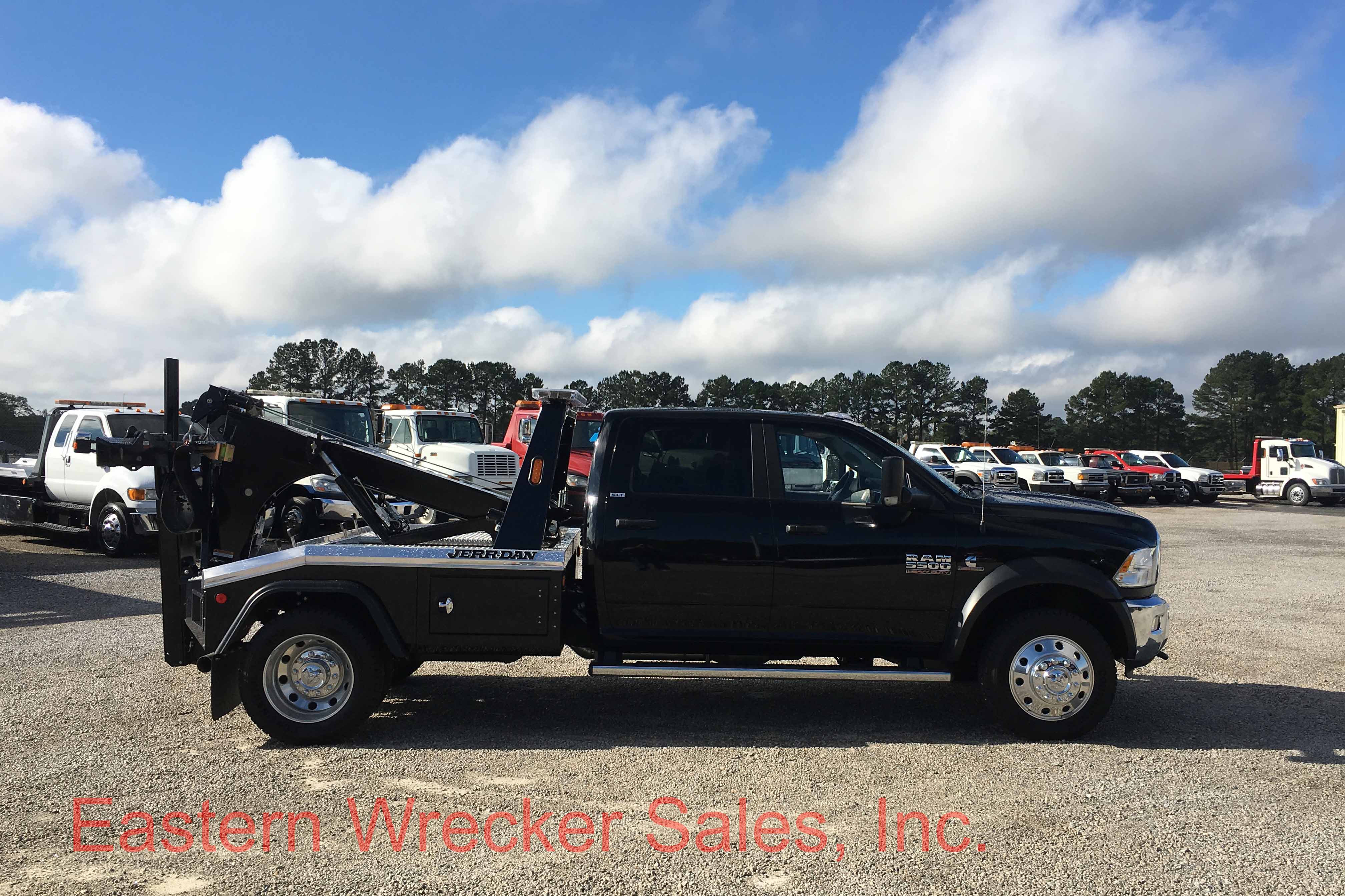 d1395_side_ps_dodge_5500_tow_truck_for_sale_jerr_dan_MPL40_wrecker