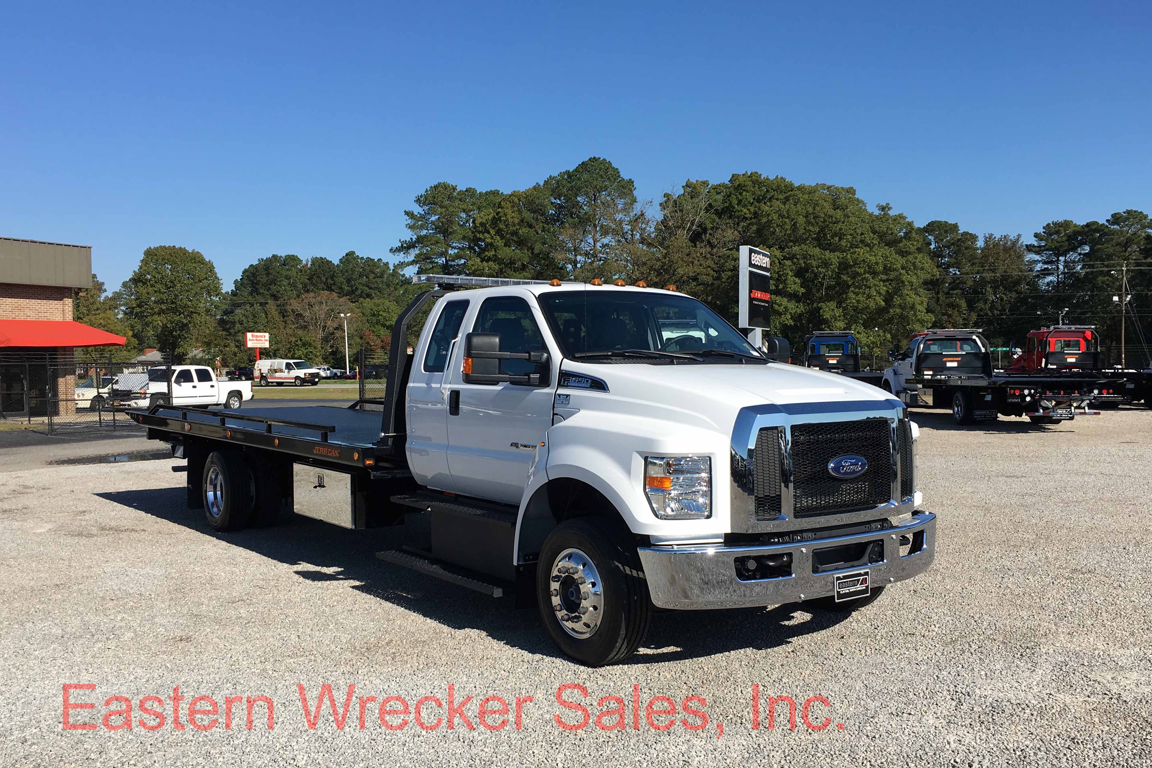 2017 Ford F650 Super Duty Extended Cab with a Jerr Dan 22 ...