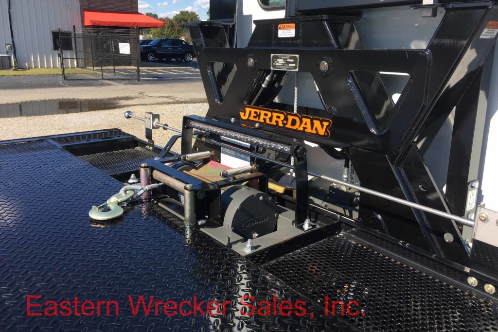 k8222_winch_2018_kenworth_tow_truck_for_sale_jerr_dan_carrier_SRS_side