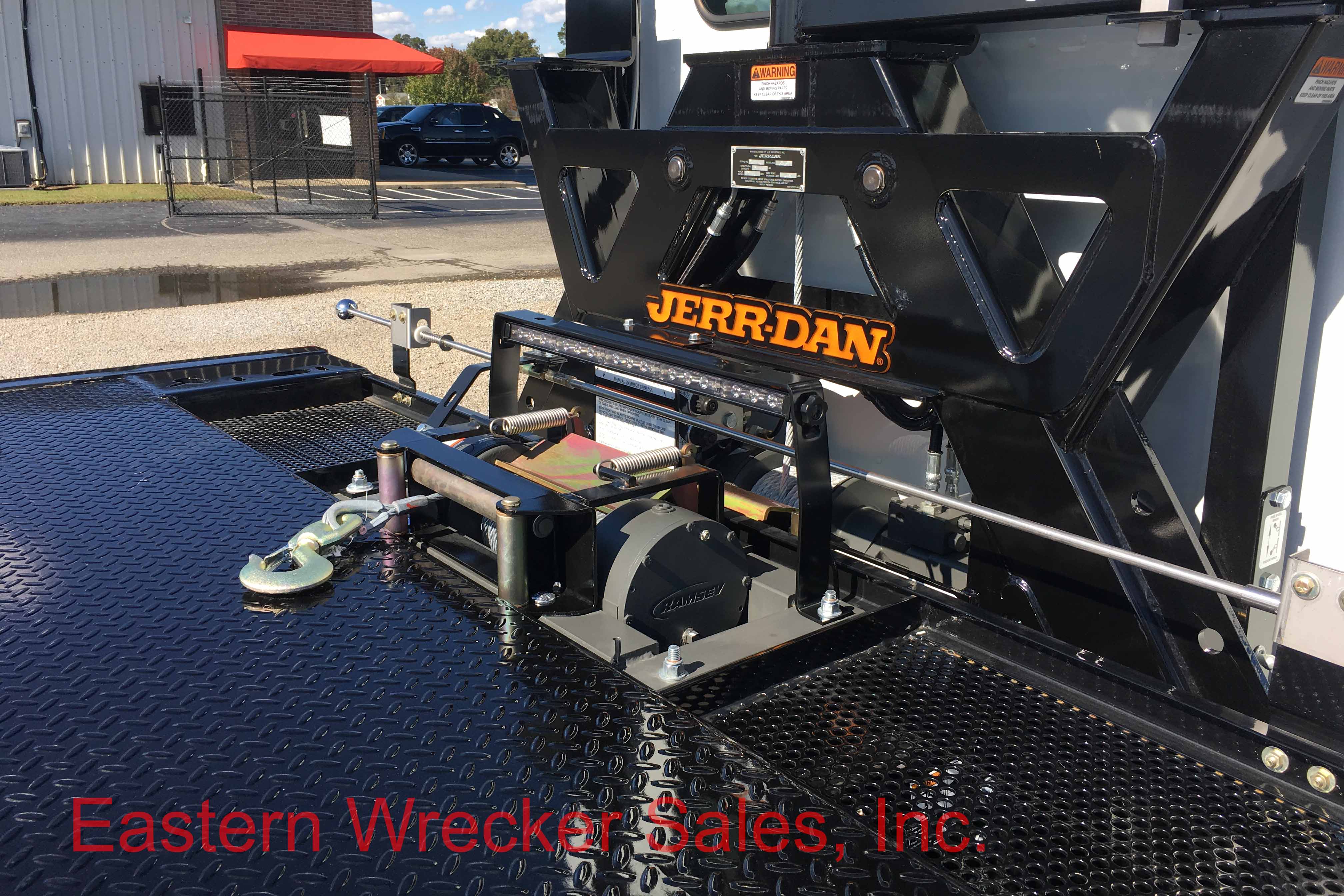 k8222_winch_2018_kenworth_tow_truck_for_sale_jerr_dan_carrier_SRS_side
