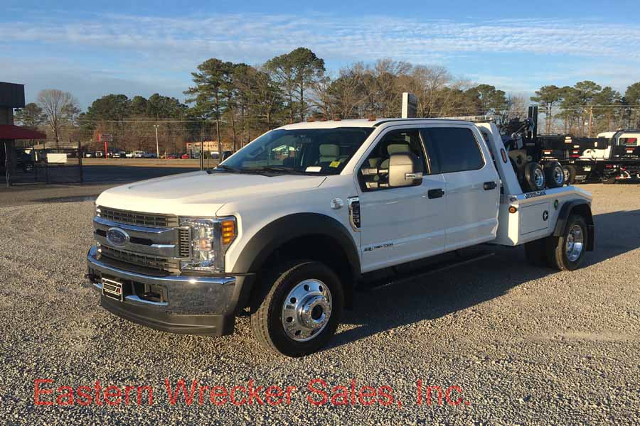 2017 Ford F550 Crew Cab 4x4 XLT Super Duty with a Jerr Dan MPL 40 Twin Line Wrecker Eastern