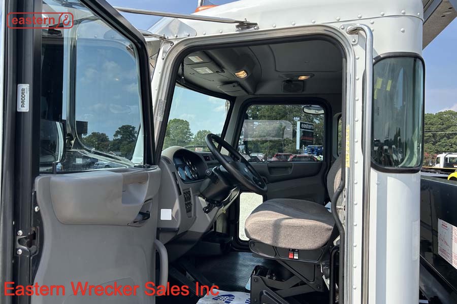 2019 Peterbilt 337 300hp PX-7 Air Brake Air Ride with 22ft Jerr-Dan ...