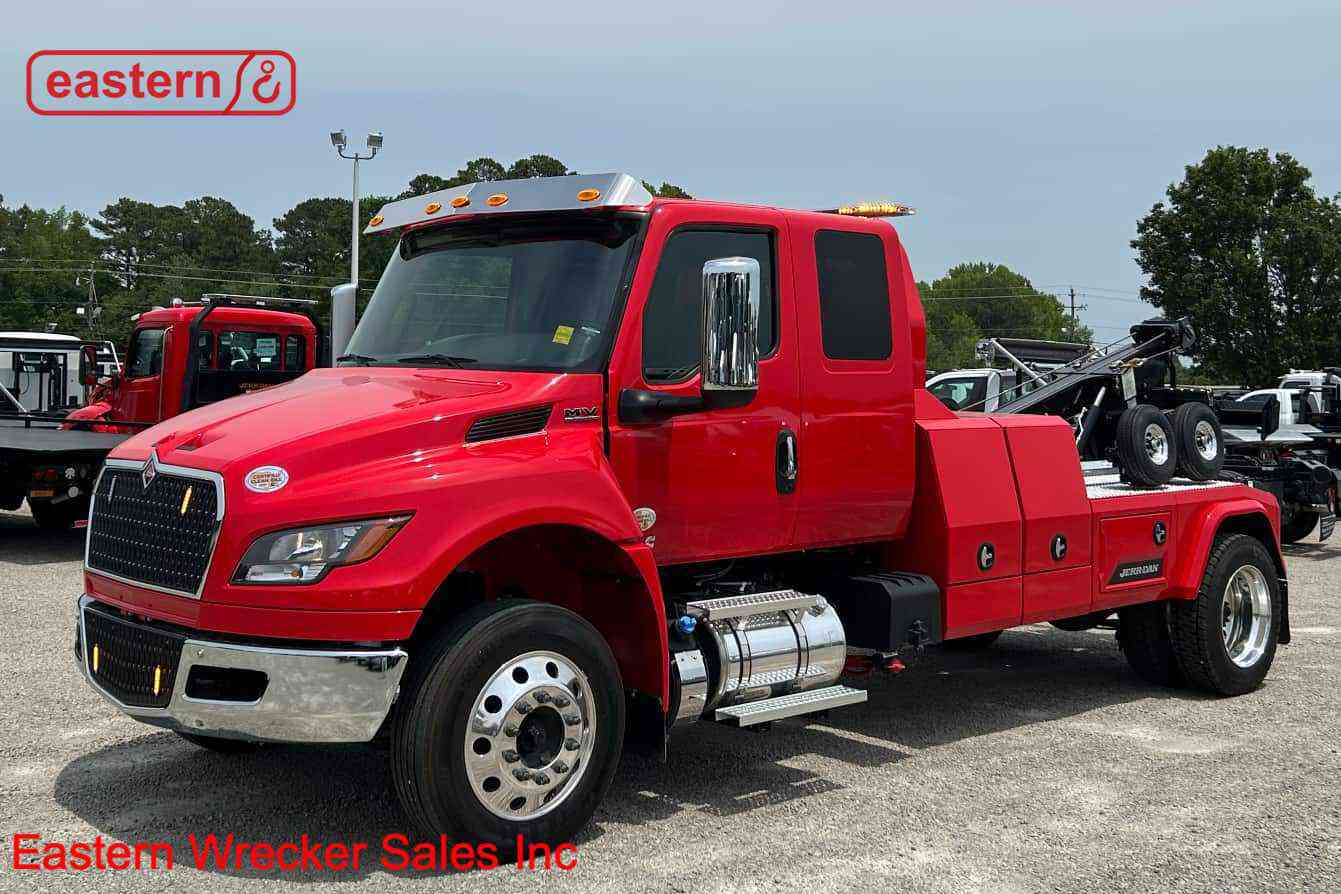 2025 International MV607 Extended Cab with Jerr-Dan MPL60