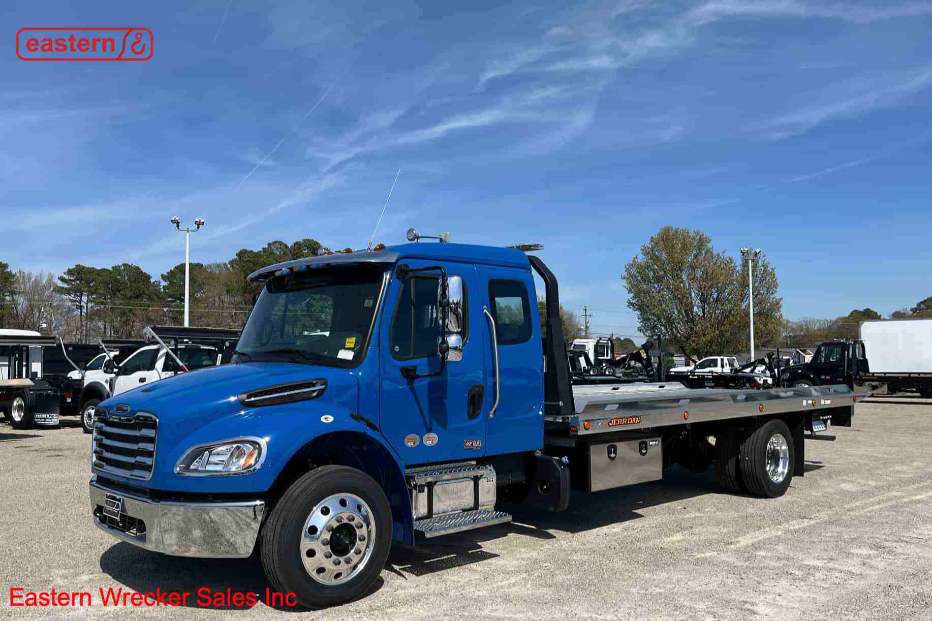 2025 Freightliner Extended Cab M2 106 with 22ft Jerr-Dan Aluminum